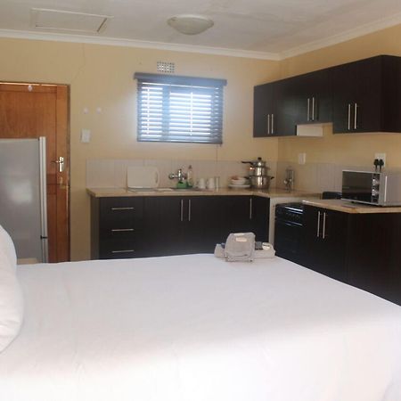 Mbopha Guest House Ulundi Dış mekan fotoğraf