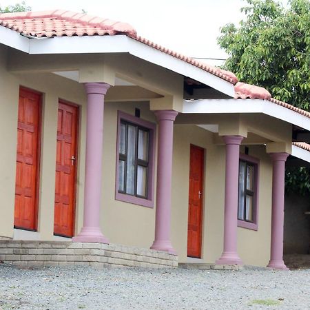 Mbopha Guest House Ulundi Dış mekan fotoğraf